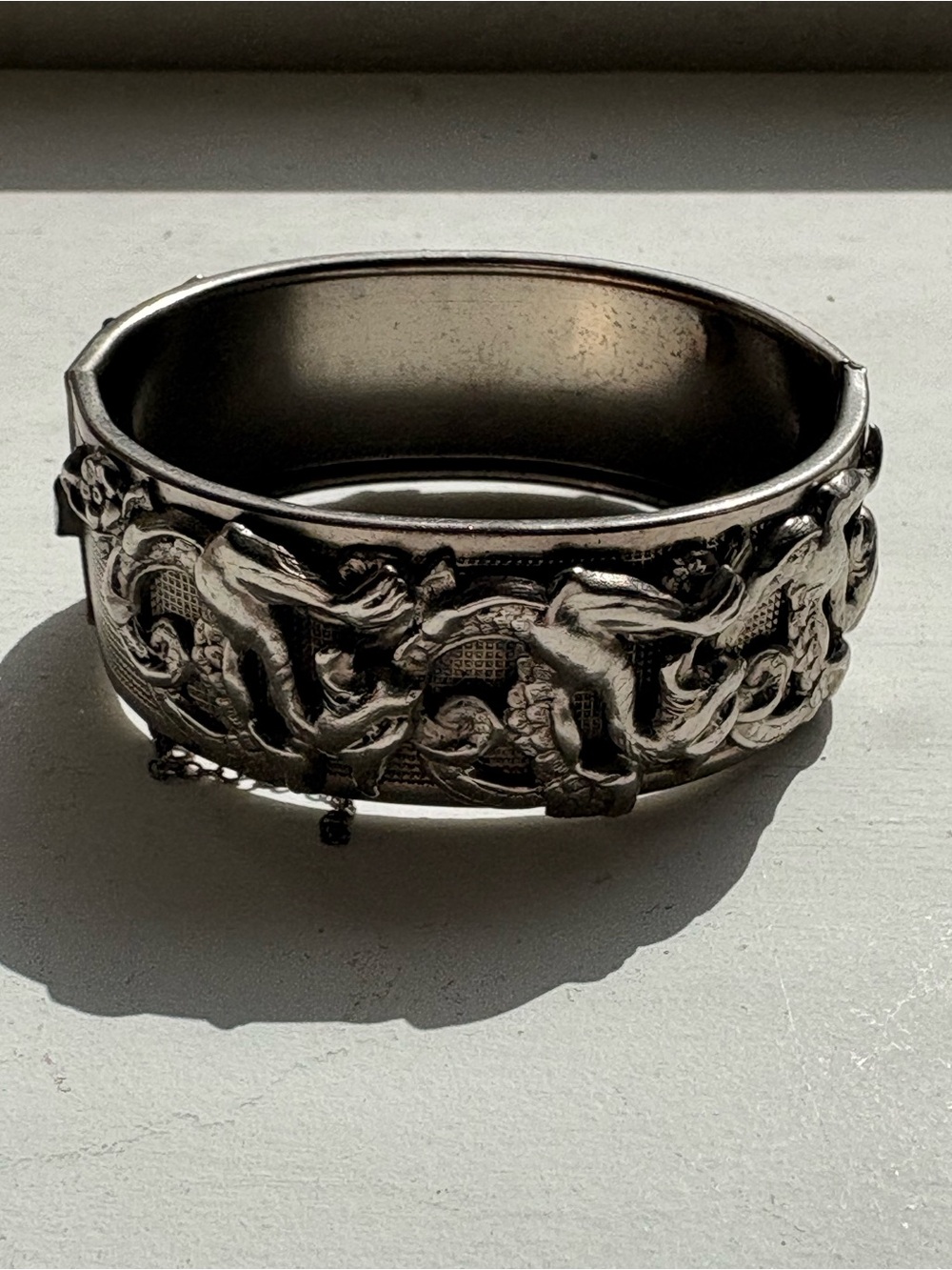 Vintage Gothic Winged Dragon Silver-Toned Relief Hinged Bangle Bracelet